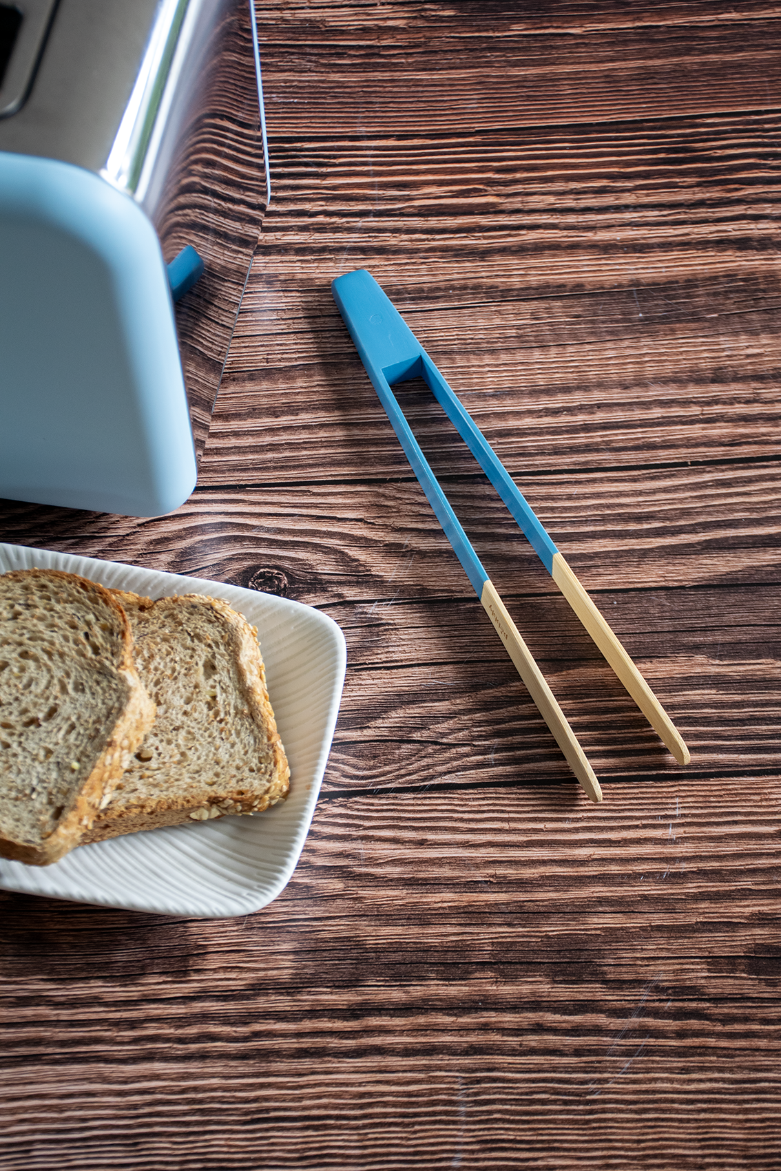 Magnetic toast tong - 6 colours