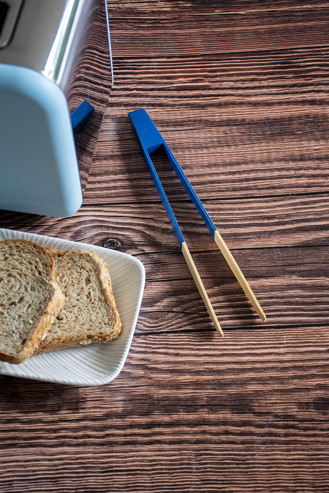 Magnetic toast tong - 6 colours