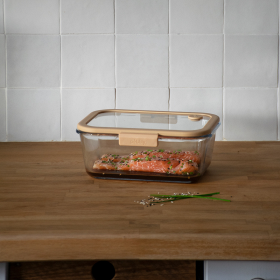 Glass Food Storage Container with Vacuum Lid